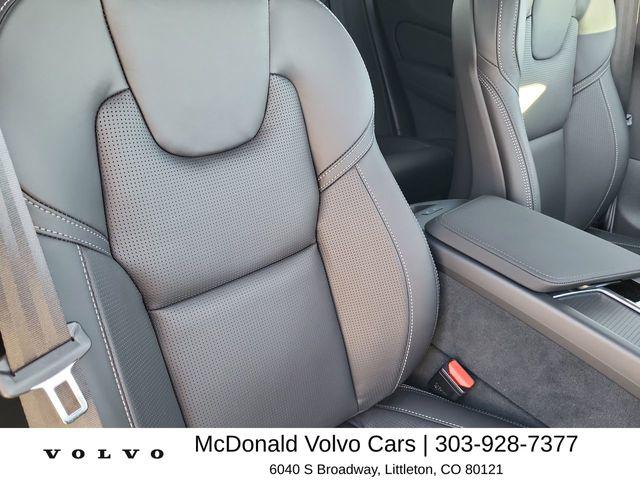 2026 Volvo XC60 Plug-In Hybrid Black Edition Ultra, T8 AWD Electric/Gasoline, Dark