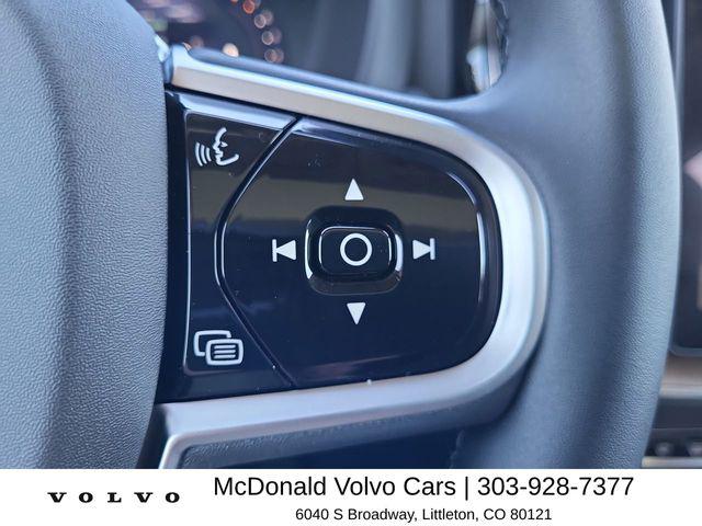 2026 Volvo XC60 B5 Plus