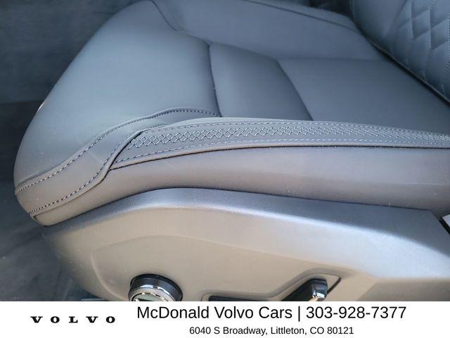 2026 Volvo XC60 B5 Core