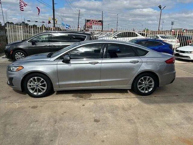 2020 Ford Fusion SE
