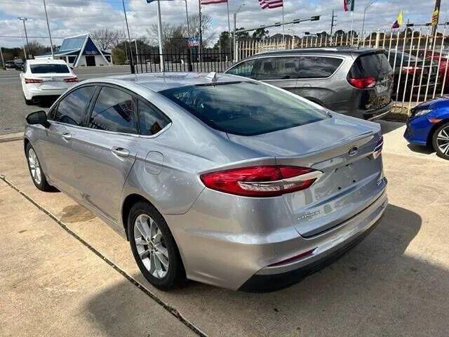 2020 Ford Fusion SE