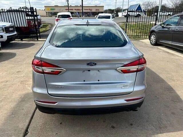 2020 Ford Fusion SE