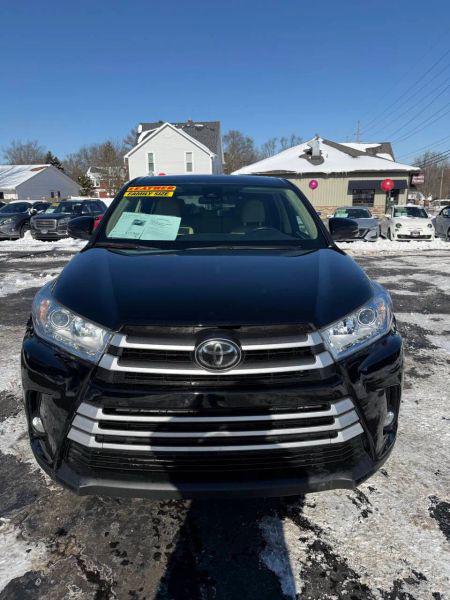 2018 Toyota Highlander LE Plus for sale in Valparaiso, IN