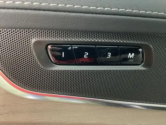 2026 Volvo XC90 Plus, B5 AWD Gas (mild hybrid), Gasoline, Bright, 7 Seats