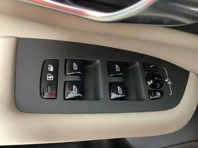 2026 Volvo XC90 Plus, B5 AWD Gas (mild hybrid), Gasoline, Bright, 7 Seats