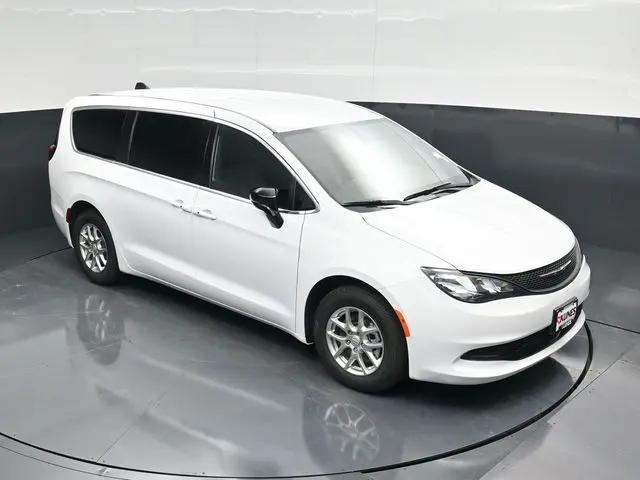 2026 Chrysler Voyager LX