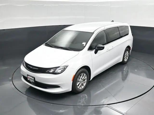 2026 Chrysler Voyager LX