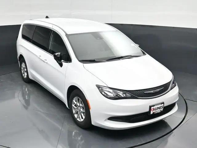 2026 Chrysler Voyager LX