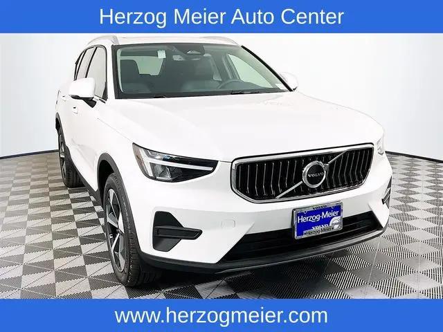 2025 Volvo XC40 B5 Core Bright Theme for sale in Beaverton, OR