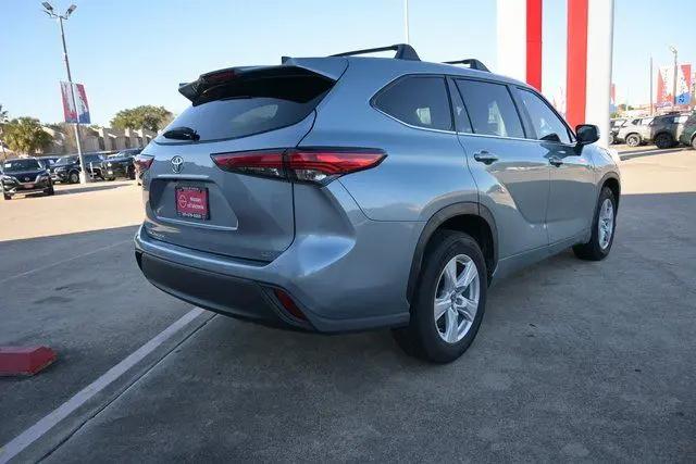 2023 Toyota Highlander LE