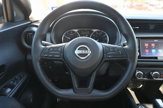 2025 Nissan Kicks S