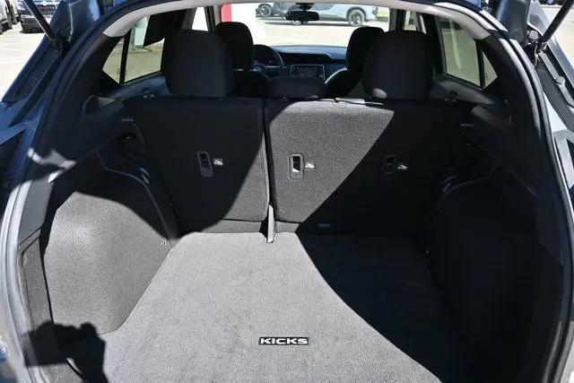 2025 Nissan Kicks S