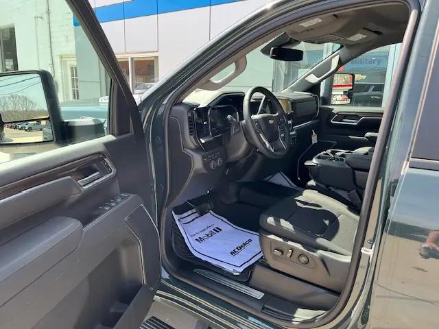 2026 Chevrolet Silverado 2500HD Crew Cab, Standard Bed, LT, 4WD