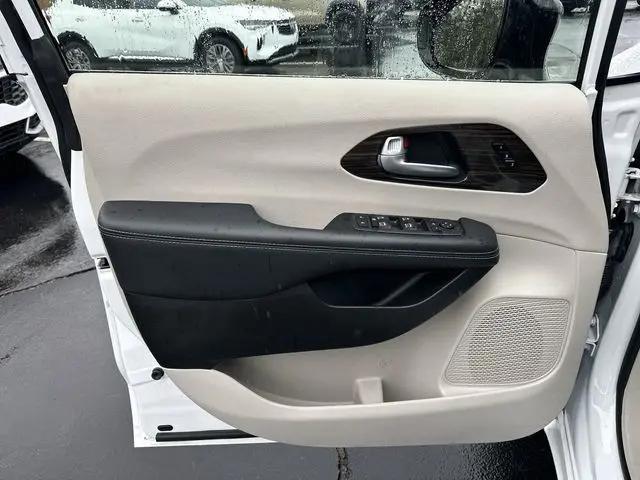 2024 Chrysler Pacifica Limited