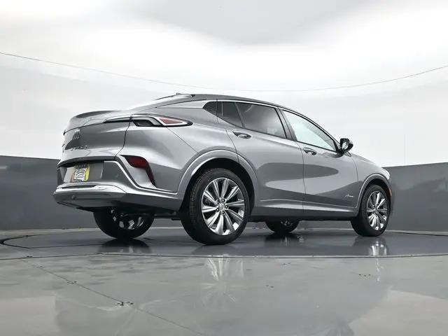 2026 Buick NV Avenir FWD