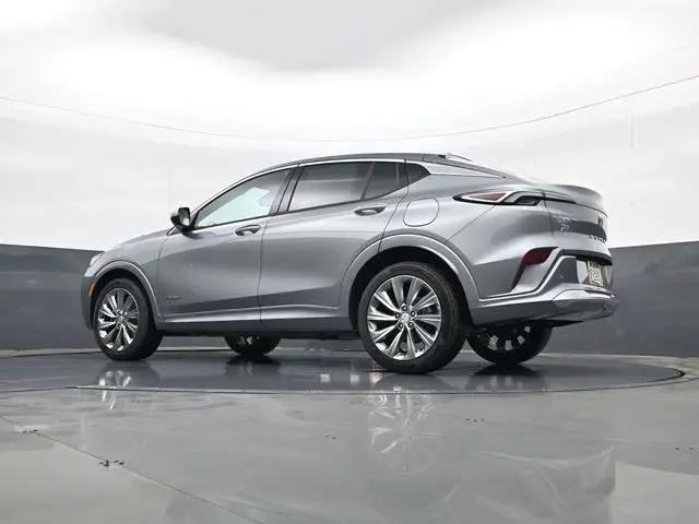 2026 Buick NV Avenir FWD