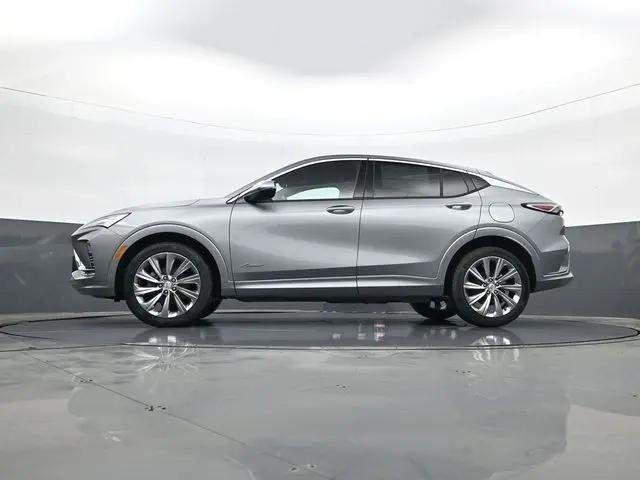 2026 Buick NV Avenir FWD