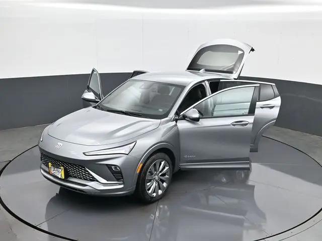 2026 Buick NV Avenir FWD