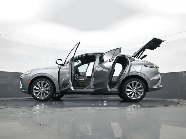 2026 Buick NV Avenir FWD