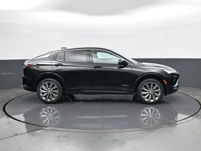 2026 Buick NV Avenir FWD