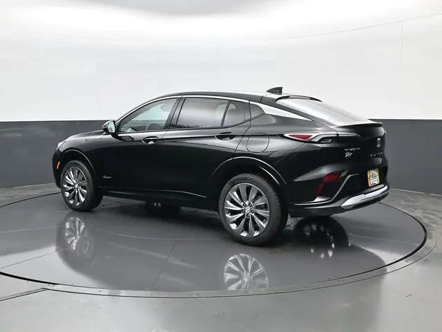 2026 Buick NV Avenir FWD