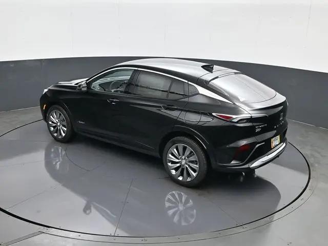 2026 Buick NV Avenir FWD