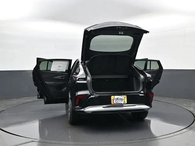 2026 Buick NV Avenir FWD