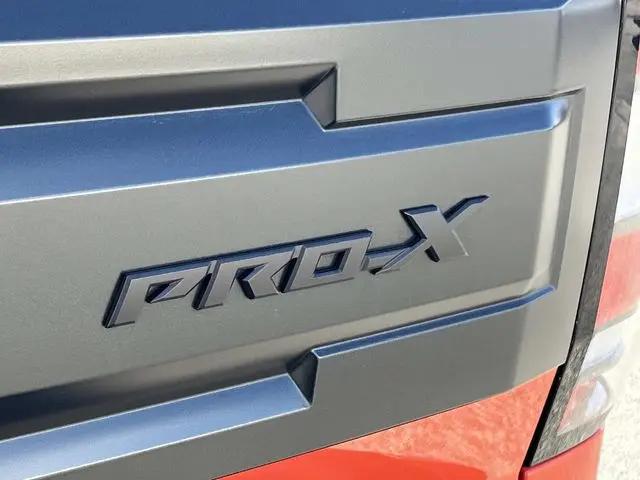 2025 Nissan Frontier Crew Cab PRO-X 4x2