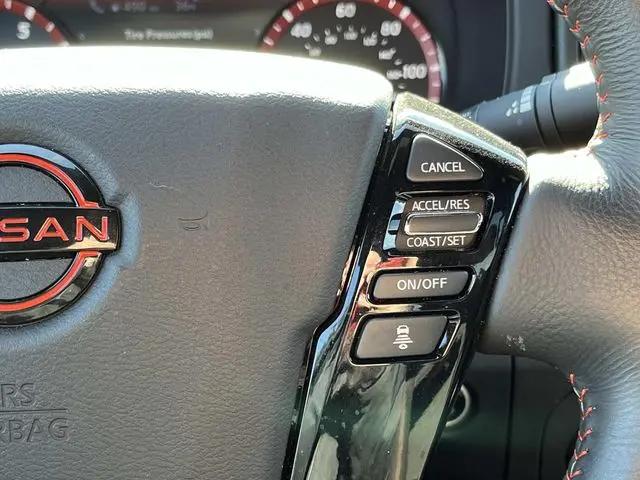 2025 Nissan Frontier Crew Cab PRO-X 4x2