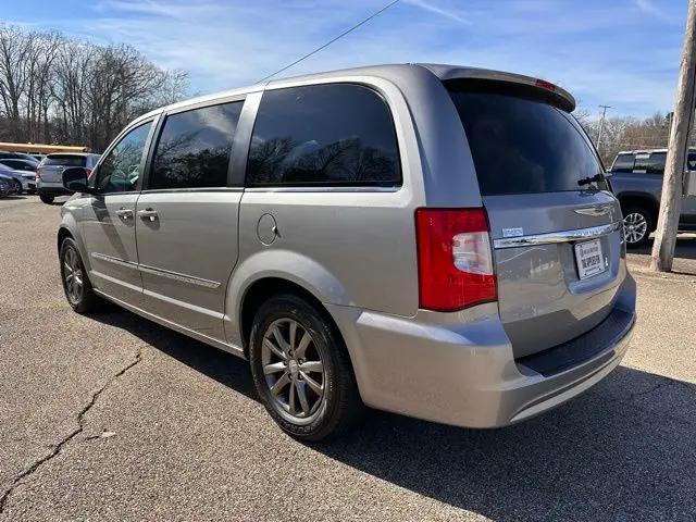 2015 Chrysler Town & Country S