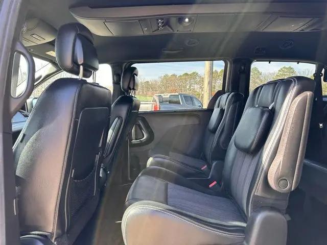 2015 Chrysler Town & Country S