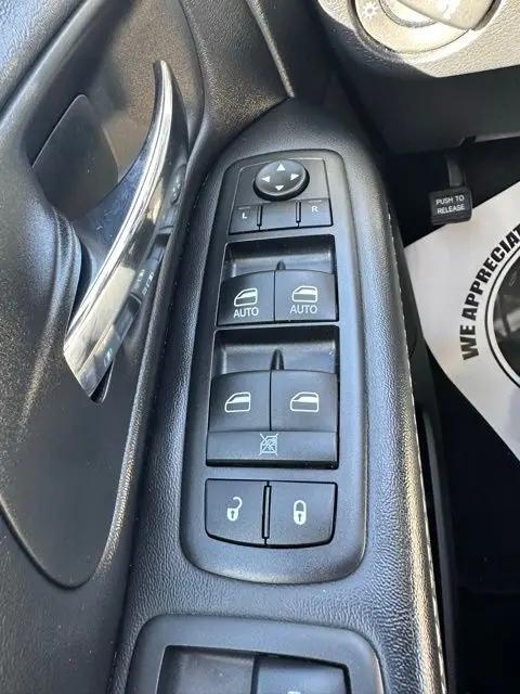2015 Chrysler Town & Country S