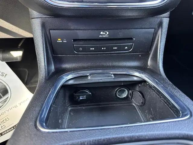 2015 Chrysler Town & Country S