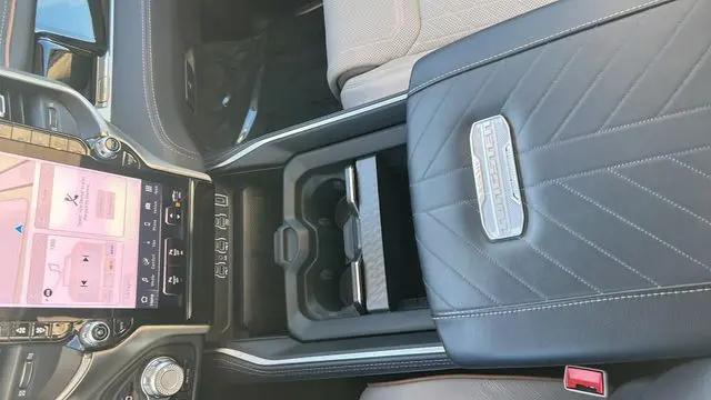2025 Ram 1500 Tungsten Crew Cab 4x4 5'7" Box