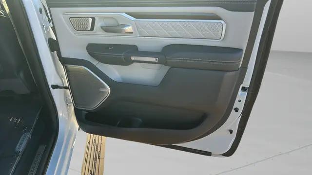 2025 Ram 1500 Tungsten Crew Cab 4x4 5'7" Box