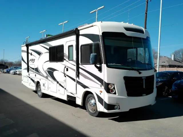 2018 Ford F-53 Base