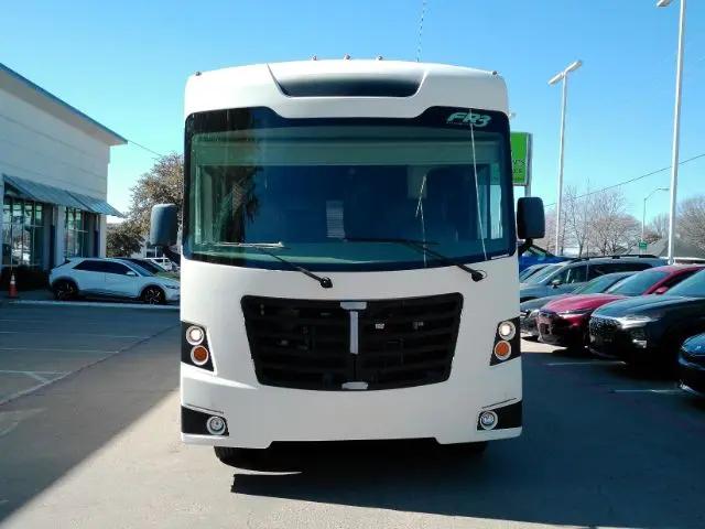 2018 Ford F-53 Base