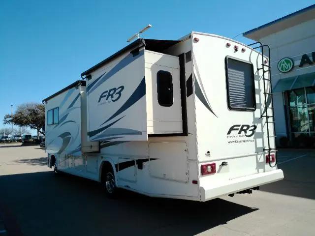 2018 Ford F-53 Base