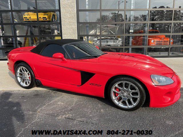 2004 Dodge Viper SRT10