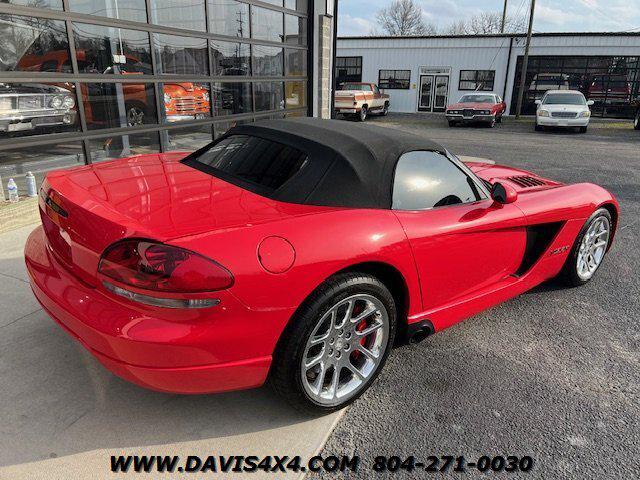 2004 Dodge Viper SRT10