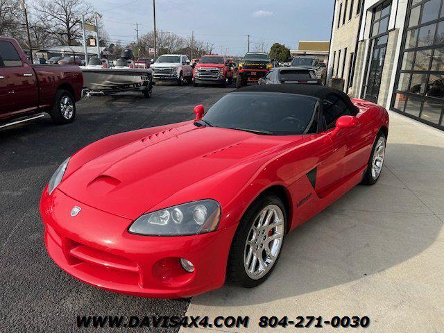 2004 Dodge Viper SRT10
