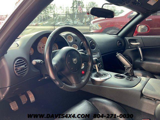 2004 Dodge Viper SRT10