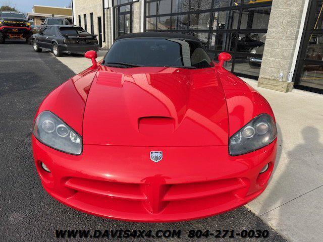 2004 Dodge Viper SRT10