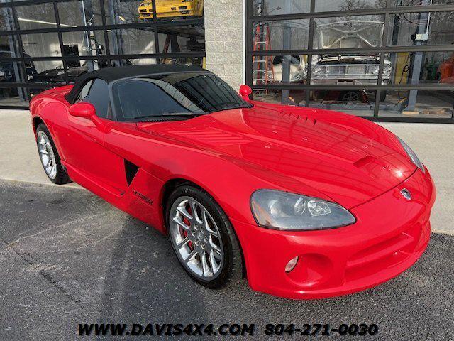 2004 Dodge Viper SRT10