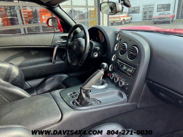 2004 Dodge Viper SRT10