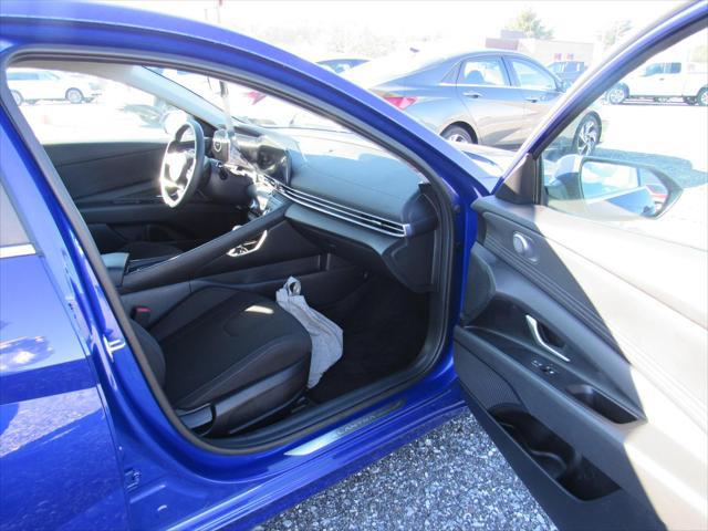 2025 Hyundai Elantra SEL Convenience