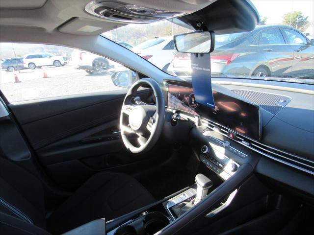 2025 Hyundai Elantra SEL Convenience
