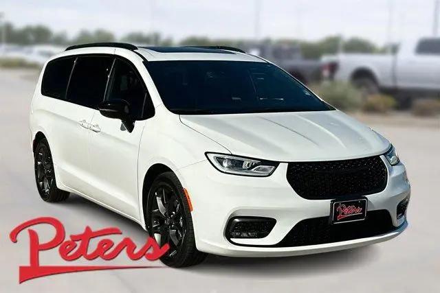2025 Chrysler Pacifica Limited for sale in Longview, TX