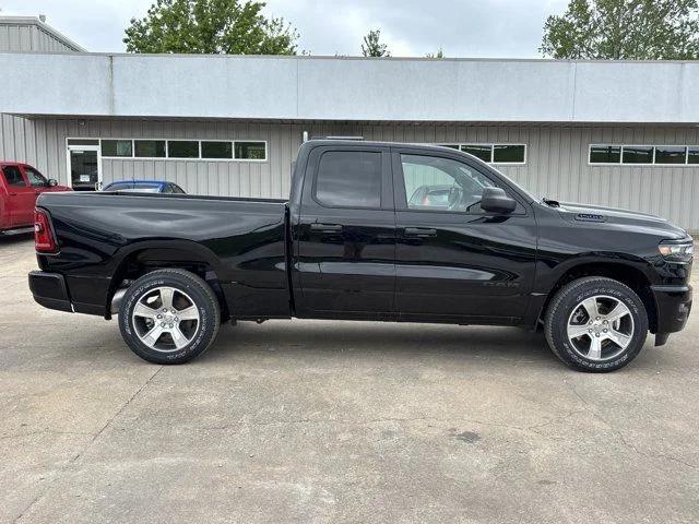 2026 RAM Ram 1500 RAM 1500 EXPRESS QUAD CAB 4X2 64 BOX