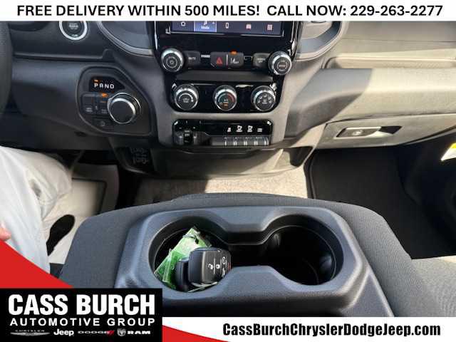 2026 Ram 1500 Express Crew Cab 4x4 57 Box